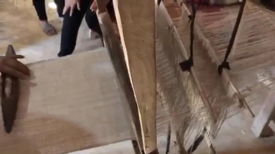 Nghề dệt thổ cẩm giúp phụ nữ dân tộc Mông có thu nhập ổn định