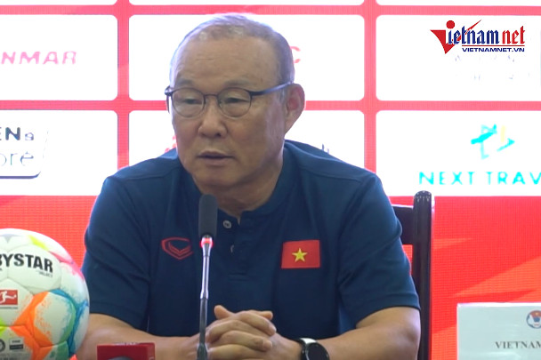HLV Park Hang Seo: ‘Chắc gì chúng ta thua Dortmund?’