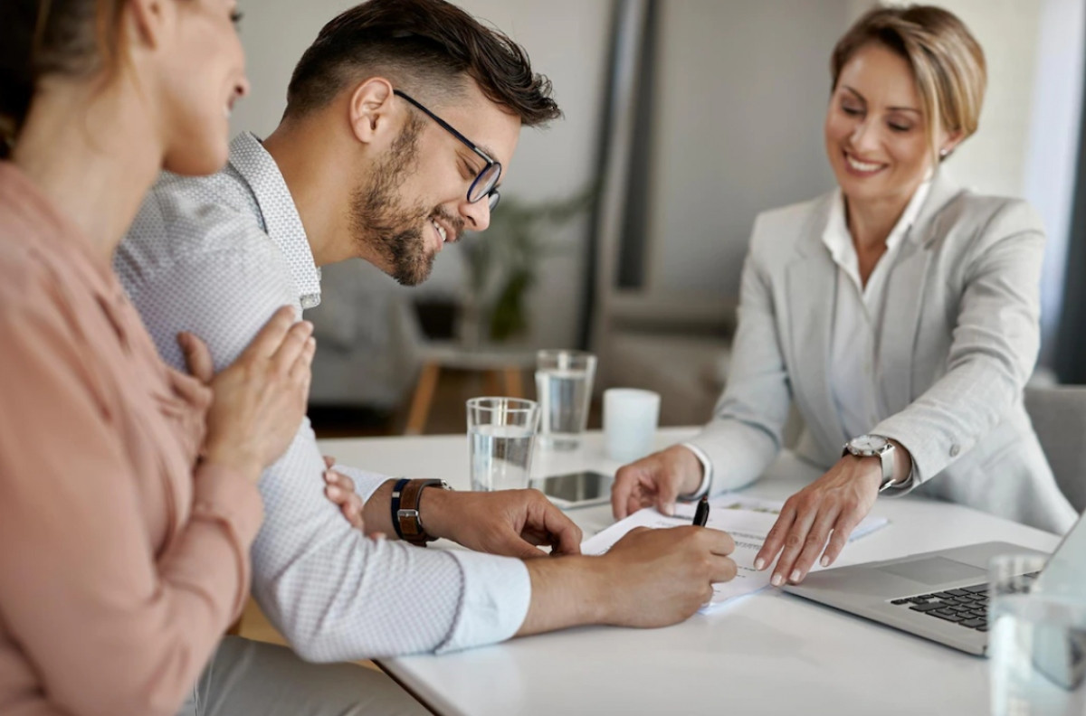 Dan ong luon nghi vo nha nguoi ta hao hon vo minh hinh anh 1