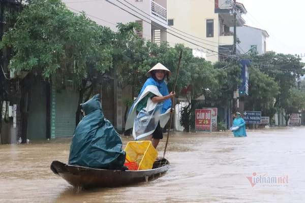 Miền Trung còn nhiều ngày mưa lớn trong tháng 11