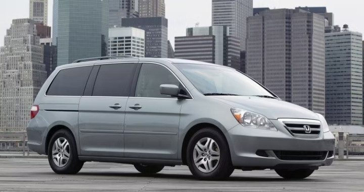 Những lý do thu hồi ô tô kỳ lạ nhất trên thế giới - 3