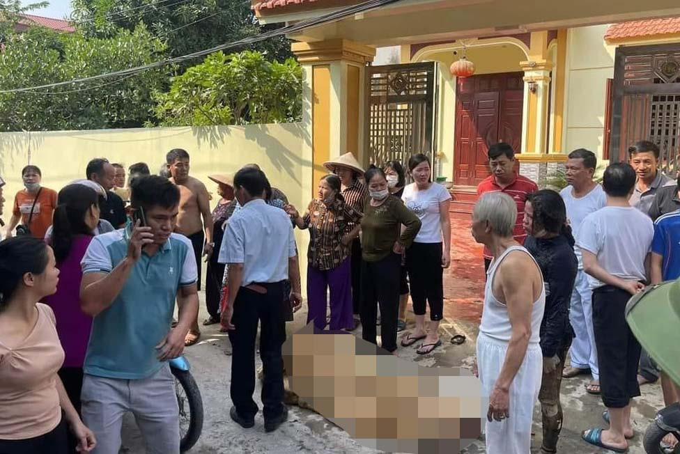 Khởi tố vụ án 3 con gái đổ xăng đốt nhà mẹ đẻ ở Hưng Yên