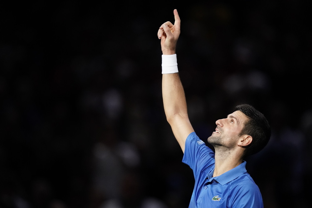 Paris Masters 2022: Alcaraz gọi, Djokovic lập tức trả lời