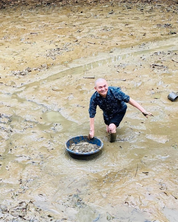 Thú vui của 'vua hài đất Bắc' Xuân Hinh ở tuổi 62  - 3