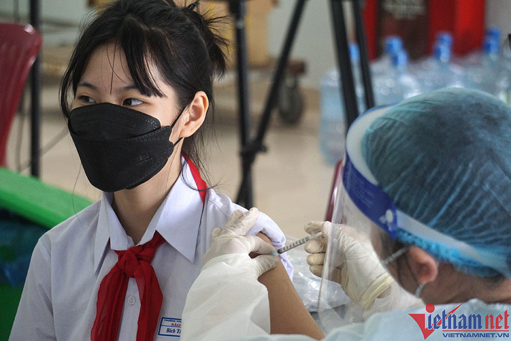 17h ngày 13/10: Tiền huy động vào Quỹ vắc xin 10.546,67 tỷ, dư 2.874,47 tỷ đồng