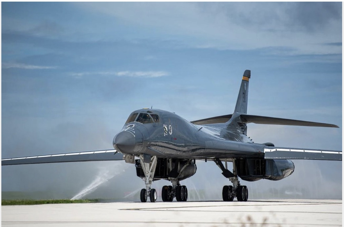 Mỹ điều máy bay ném bom chiến lược B-1B tham gia tập trận với Hàn Quốc