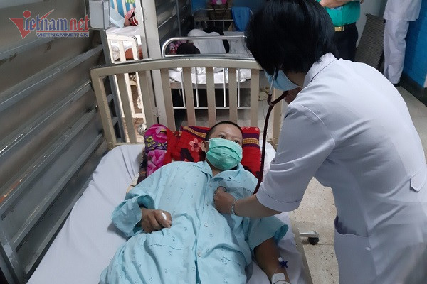 Nữ 'siêu nhân' tay không trèo 5 tầng nhà cứu bé gái