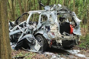 Ô tô phát nổ trong rừng tràm ngoại ô TP.HCM, tài xế tử vong