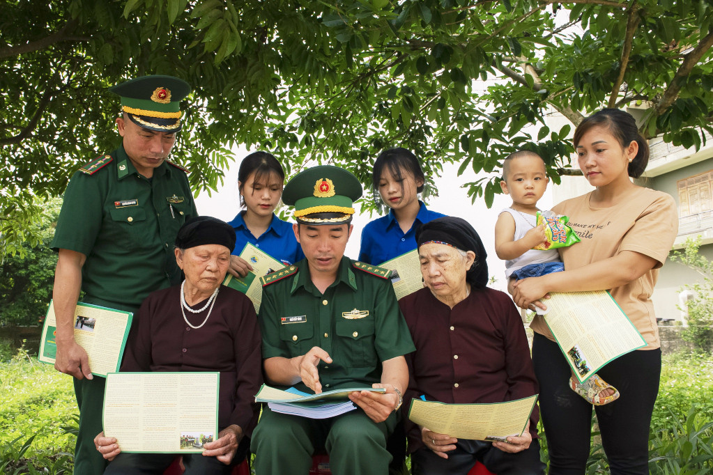 Tư tưởng Hồ Chí Minh về xây dựng Đảng gắn với phát huy quyền làm chủ của nhân dân