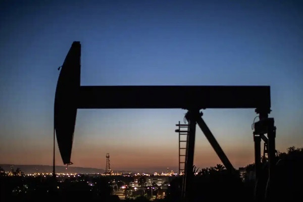 Ảrập Xêút, UAE từ chối điện đàm với Mỹ giữa lúc giá dầu tăng