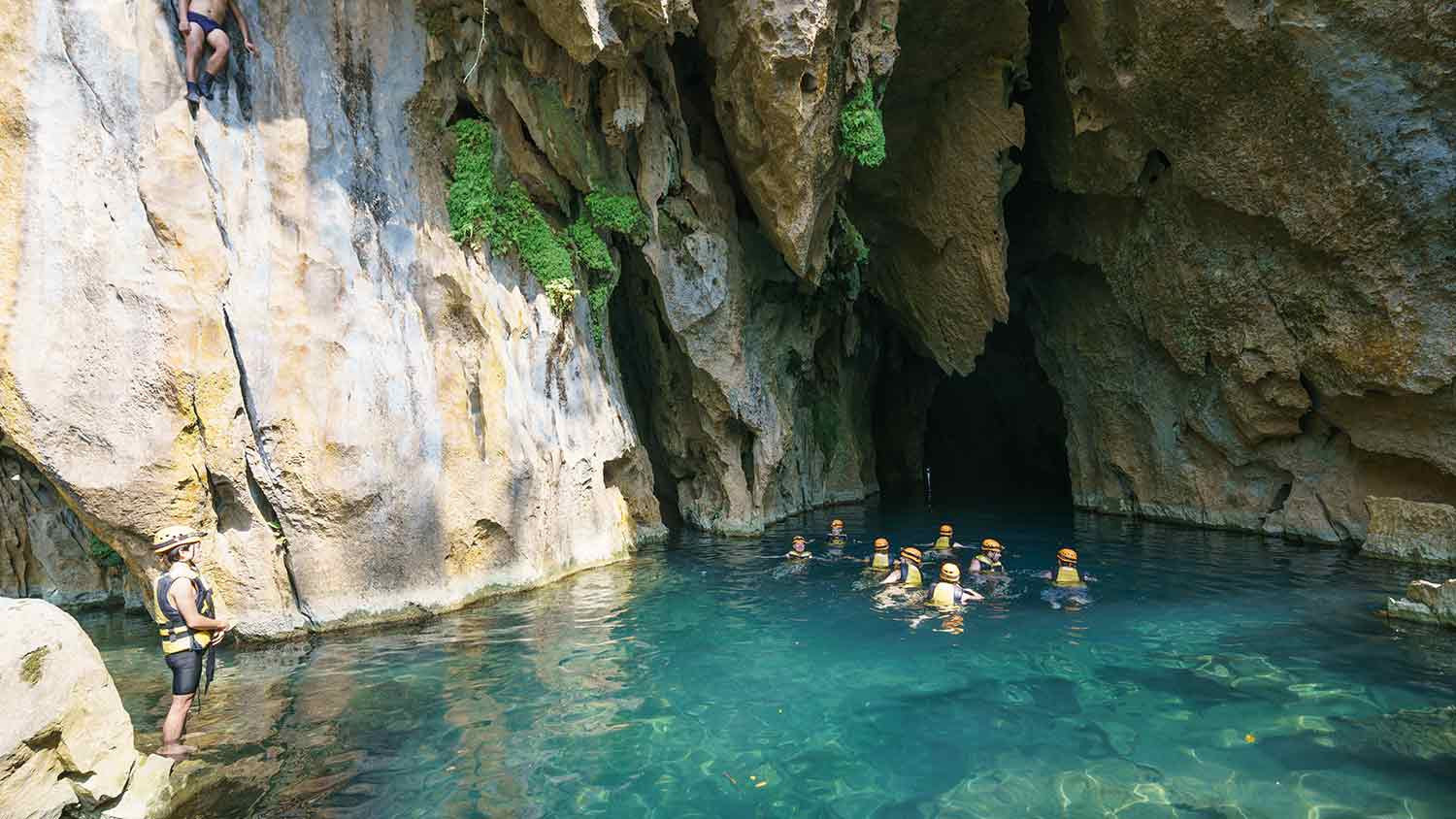 Thuy Cung cave in Quang Binh Province