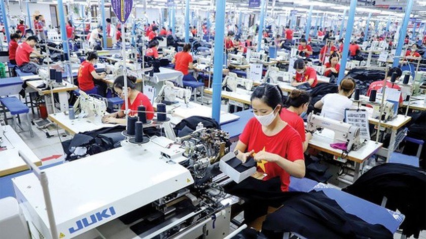 Vietnam facing challenges building its autonomous economy ảnh 1