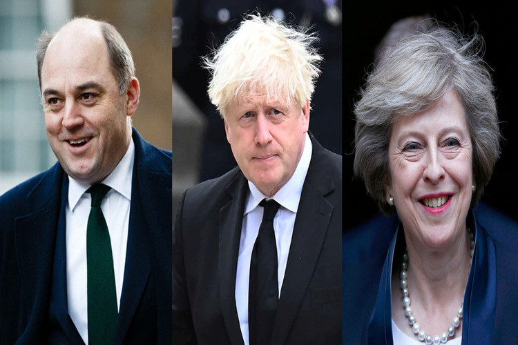 4-tu-trai-sang-phai-bo-truong-quoc-phong-ben-wallace-cuu-thu-tuong-boris-johnson-va-cuu-thu-tuong-anh-theresa-may-anh-bh-936