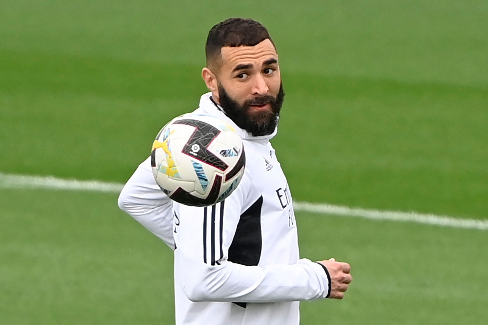 Real Madrid đấu Cadiz: Real Madrid và vấn đề Benzema