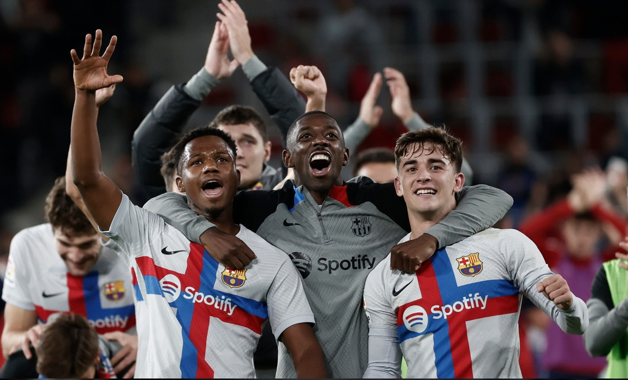 Bảng xếp hạng La Liga 2022-23 vòng 14: Barca cho Real ngửi khói