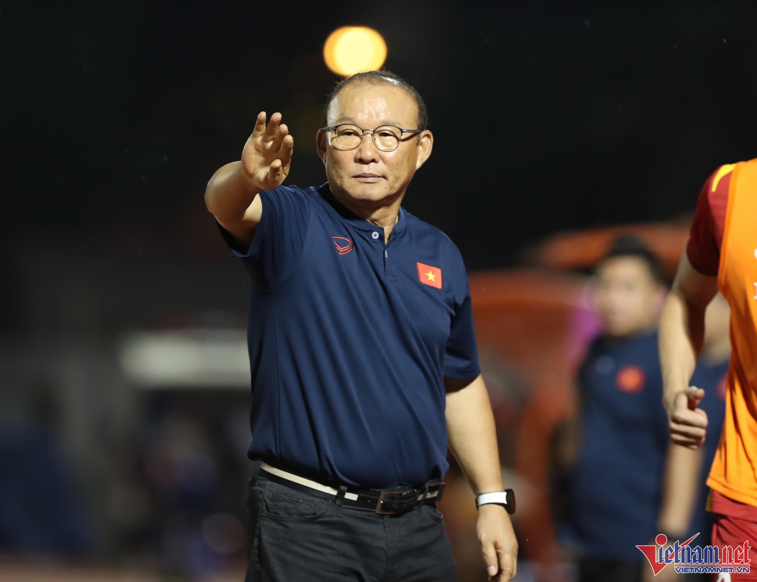 V-League sắp hạ màn: Ông Park thở phào nhẹ nhõm