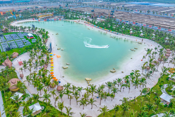 Giới thượng lưu săn đón ‘siêu quần thể đô thị biển’ Vinhomes