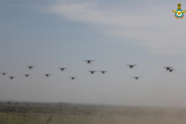 Ấn Độ điều máy bay không người lái tới biên giới ứng phó Trung Quốc