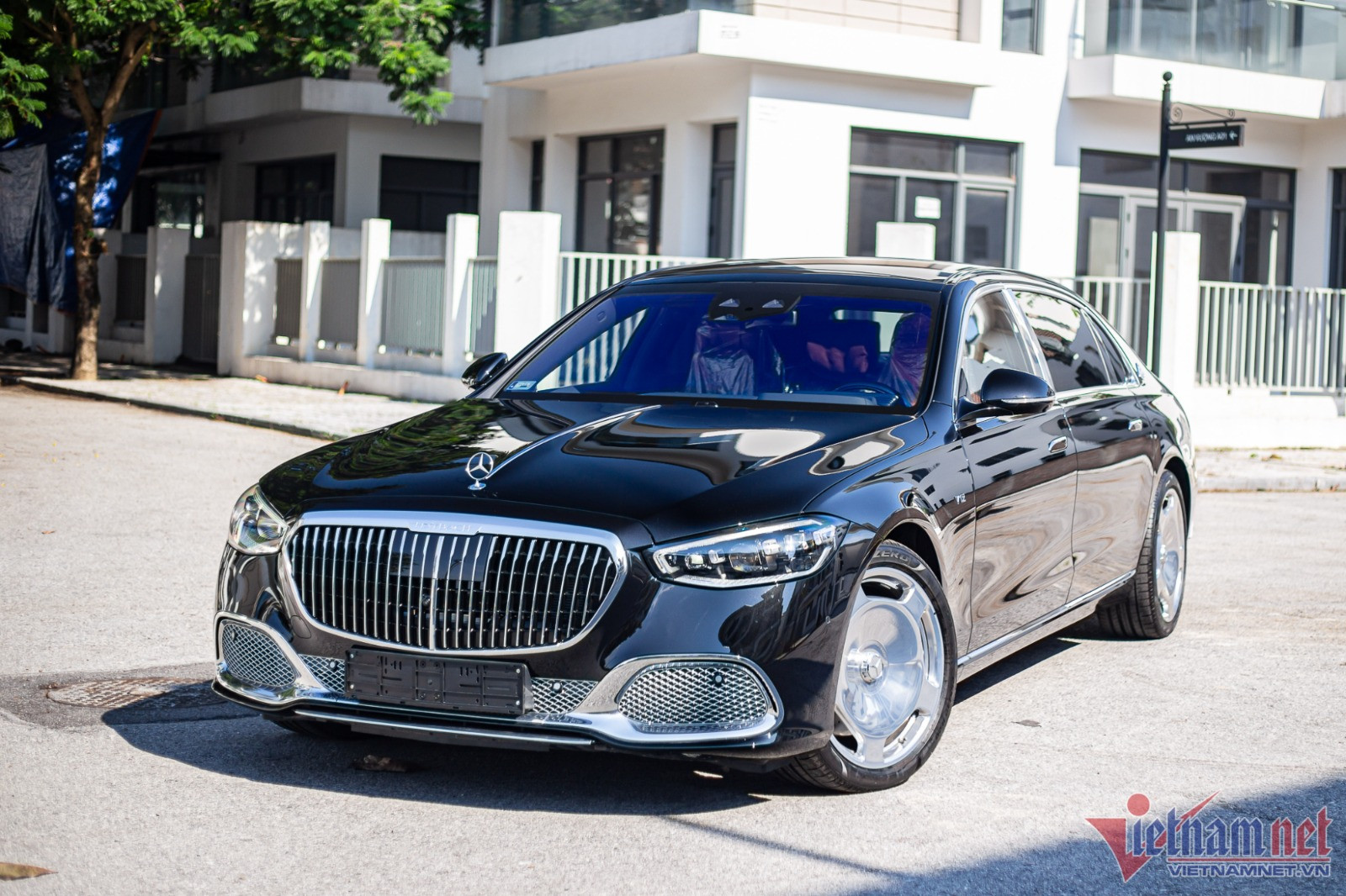 Mercedes-Maybach S 680 nhập có gì mà giá lên đến 24 tỷ đồng?