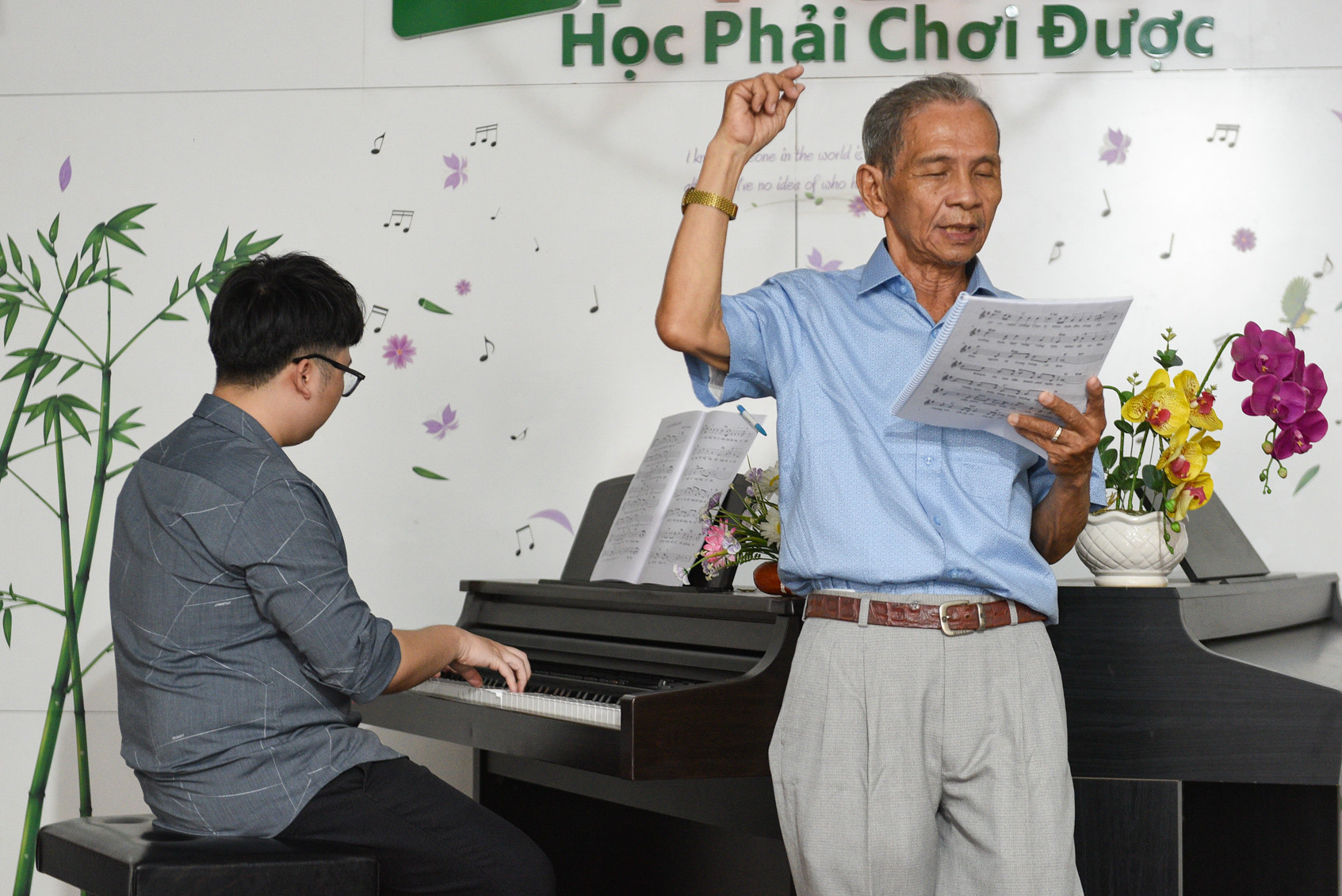 Lớp học piano miễn phí cho người cao tuổi ở TP.HCM