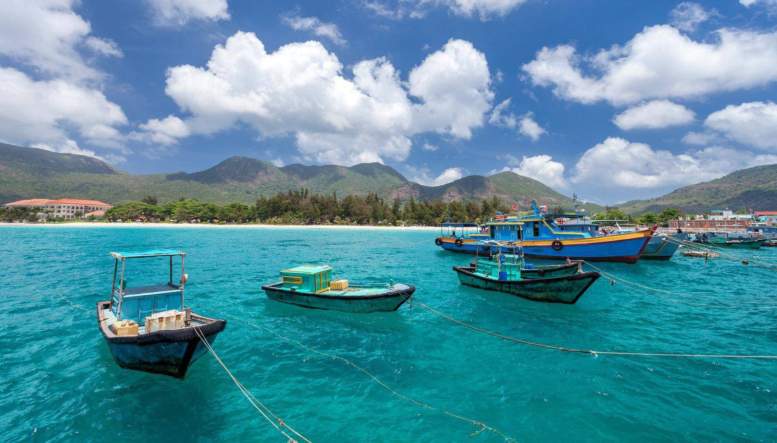Luật biển Việt Nam là một chủ đề thú vị, nó giúp tăng hiểu biết và khám phá về thế giới biển và vai trò của Việt Nam trong việc duy trì an ninh, an toàn trên biển. Hãy cùng khám phá những điều thú vị và giáo dục từ hình ảnh Luật biển VN.