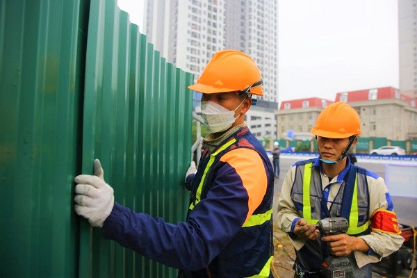 Quận Hà Đông rào tôn, đòi lại đất công viên cho khai thác tạm