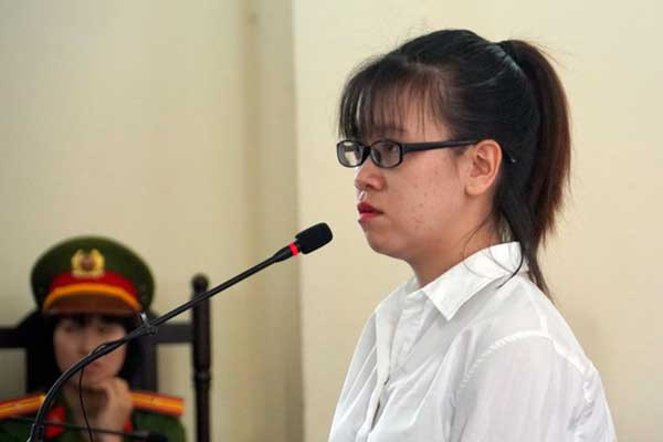 Nữ nhân viên Alibaba khai báo quanh co tại tòa
