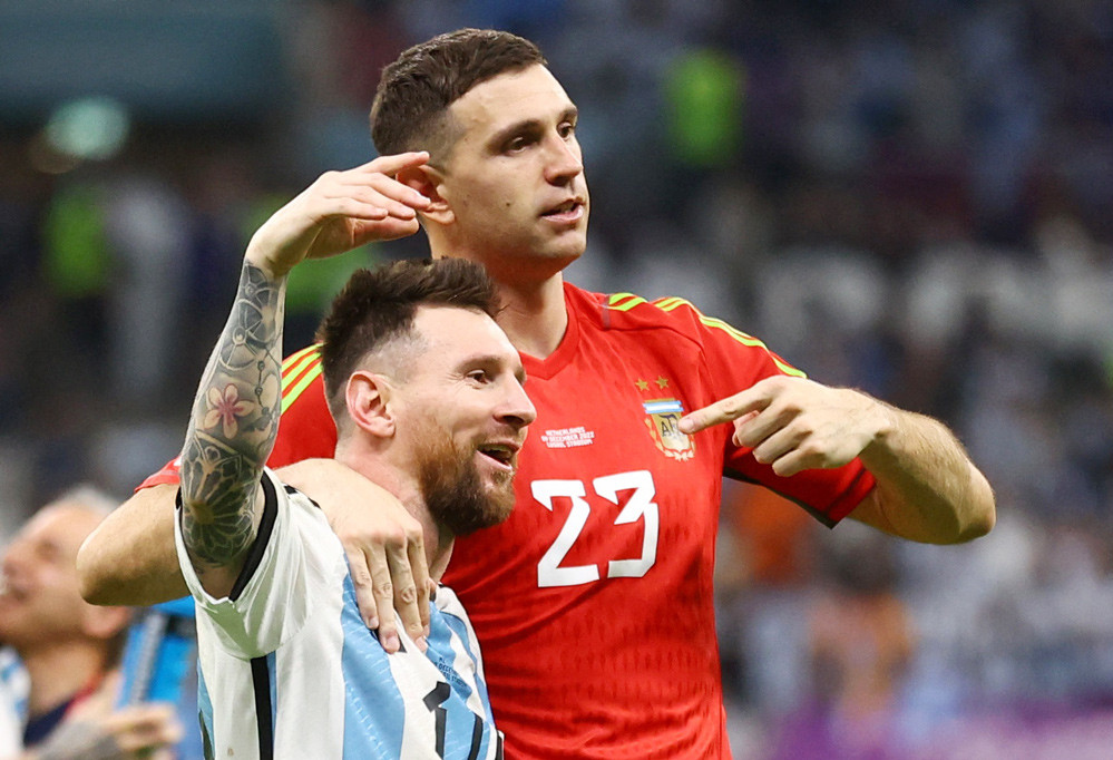 Thủ môn Argentina nguy cơ bị cấm thi đấu bán kết World Cup 2022