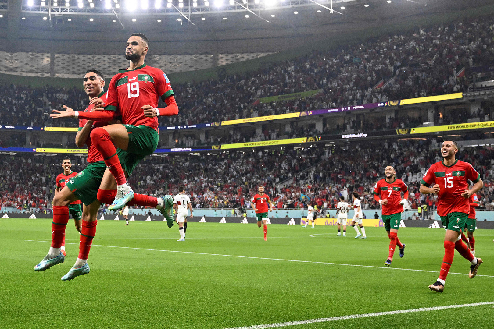Maroc vào bán kết World Cup 2022: Chiến thắng của trái tim