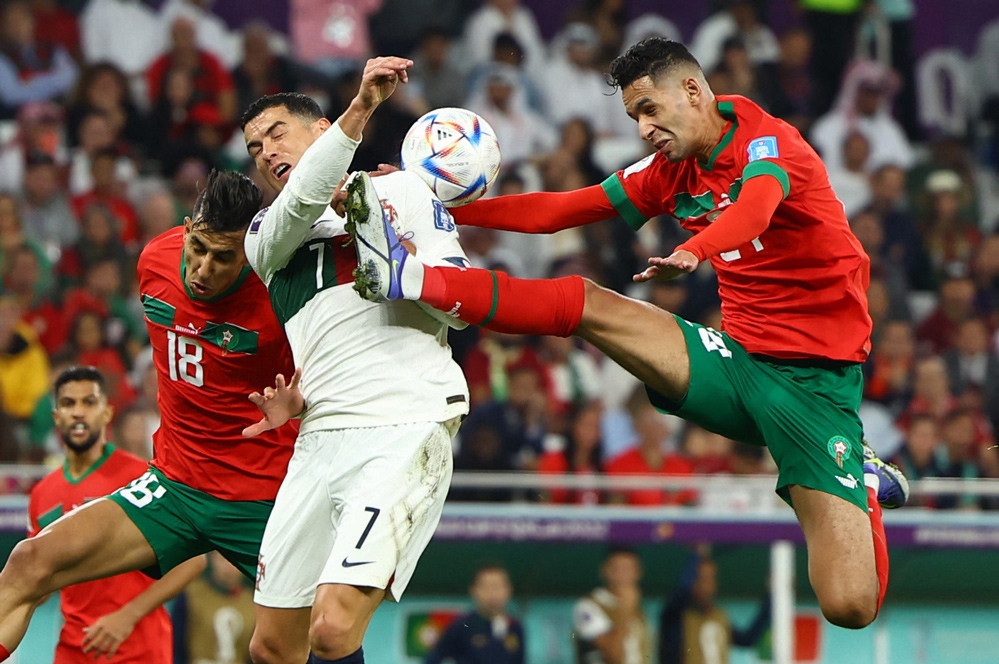 Hãy xem hình Ronaldo khóc sau khi tuyển Bồ Đào Nha bị loại khỏi World Cup