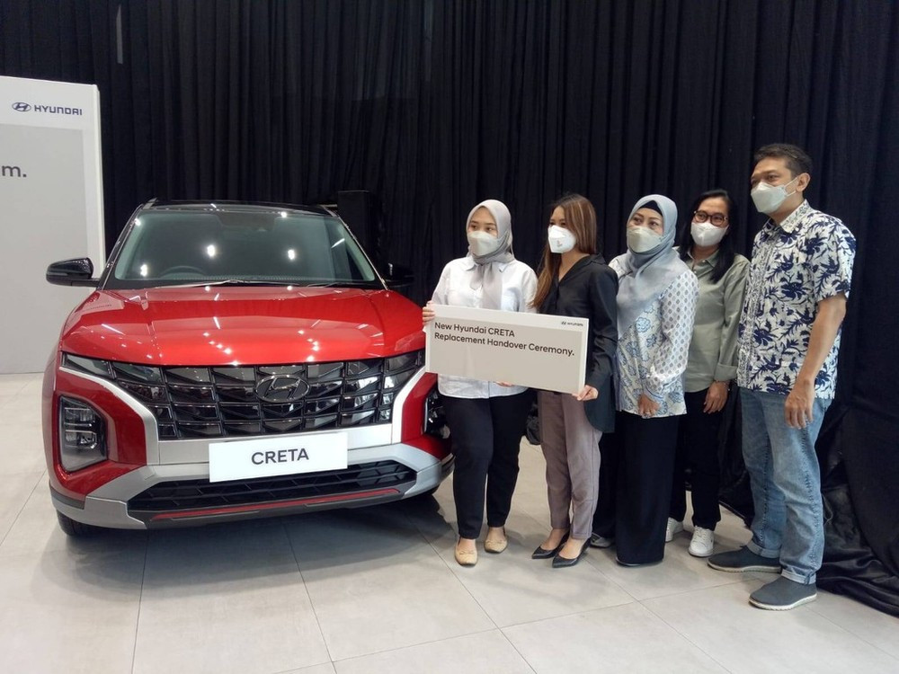 Ô tô bẹp dúm sau tai nạn, chủ xe Hyundai Creta được hãng đổi xe mới