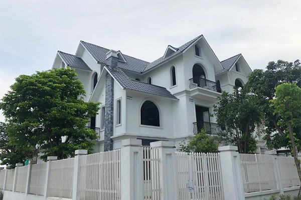 Nữ đại gia Hải Phòng suýt mất nhà và siêu xe vì tin lời phi công trẻ