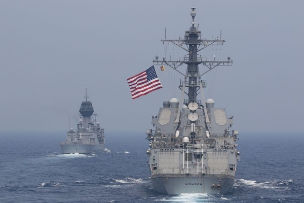Chiến hạm Mỹ, Nhật, Australia tập trận chung ở Biển Đông