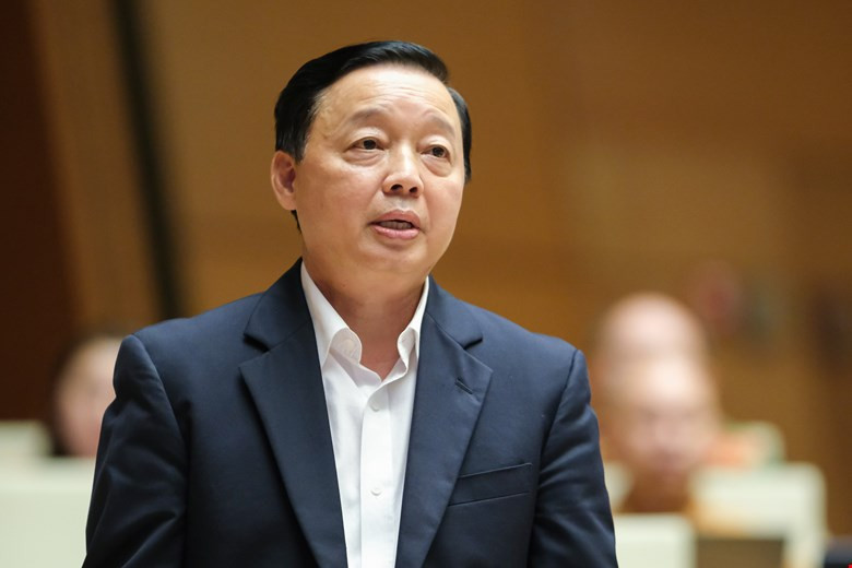 Bộ trưởng Trần Hồng Hà nói về đề xuất bỏ tên vợ hoặc chồng trên sổ đỏ