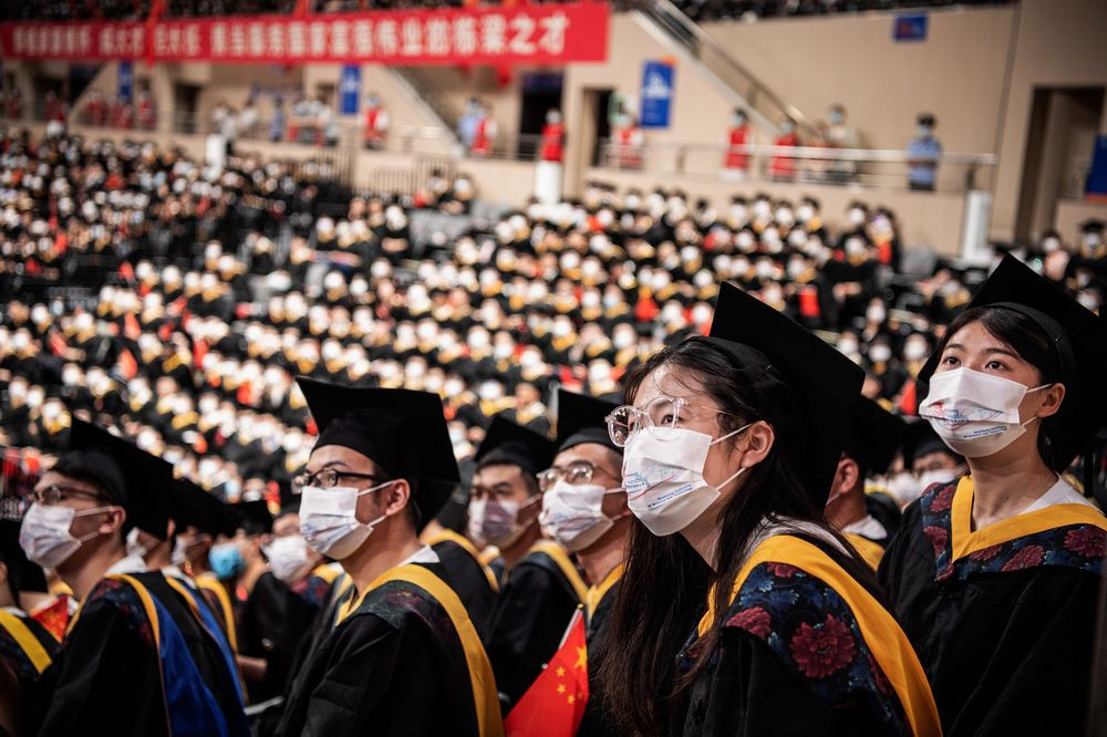 Sinh viên tốt nghiệp đạt kỷ lục, thị trường việc làm Trung Quốc bị áp lực