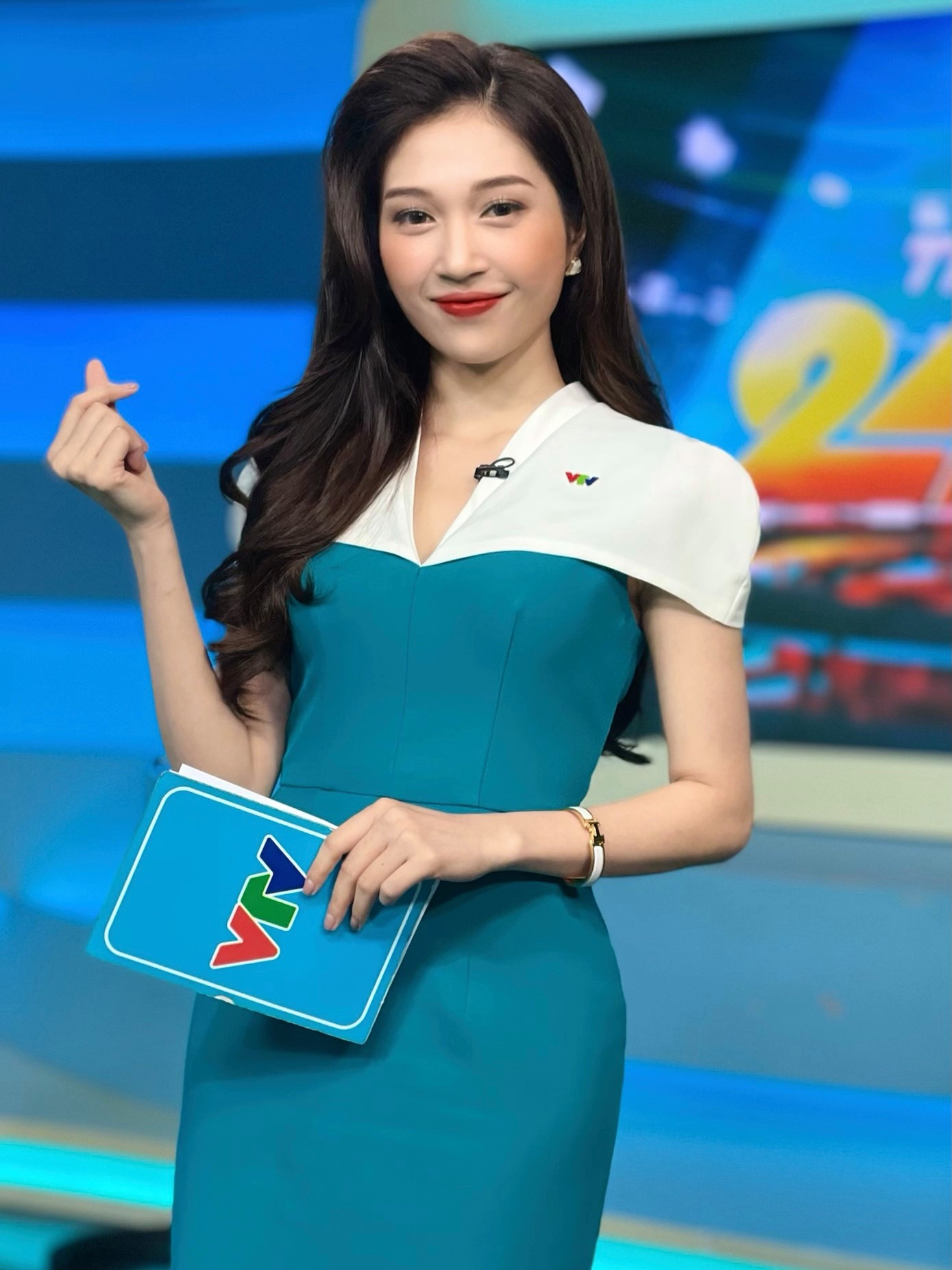 MC Ngọc Anh dẫn World Cup VTV: Tôi không thích yêu người cùng nghề