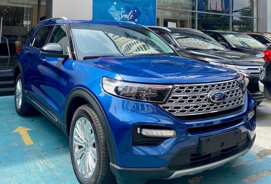 Ngược dòng thị trường, xe Ford Everest, Explorer tiếp tục kèm 