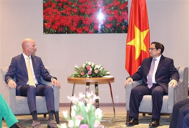 PM attends Vietnam-Netherlands Business Forum, meets leaders of Dutch firms hinh anh 2