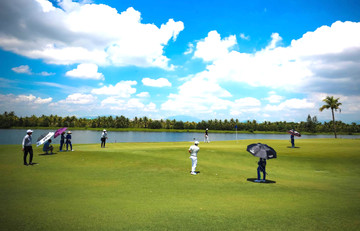 Vụ đánh caddie: Hiệp hội Golf VN tạm đình chỉ thi đấu với ông Nguyễn Viết Dũng