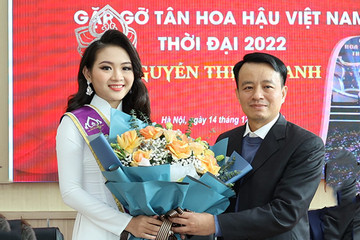 Hoa hậu Việt Nam Thời đại 2022 Nguyễn Mai Anh xúc động về thăm trường cũ
