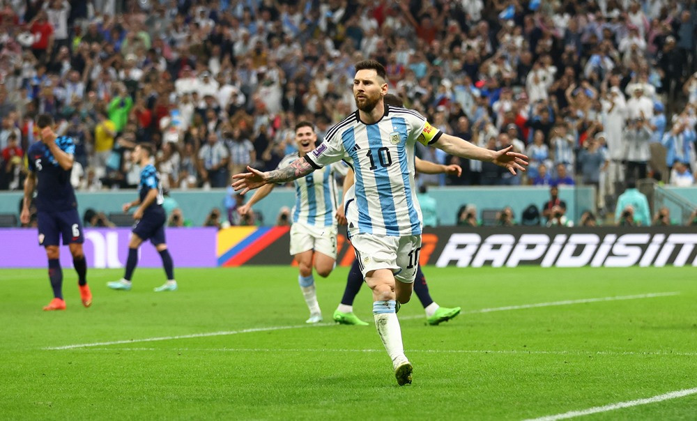 Messi lập kỷ lục khi đưa Argentina vào chung kết World Cup