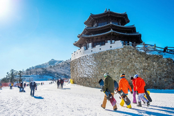 Vietnamese favour outbound tours to Japan, RoK during New Year holiday