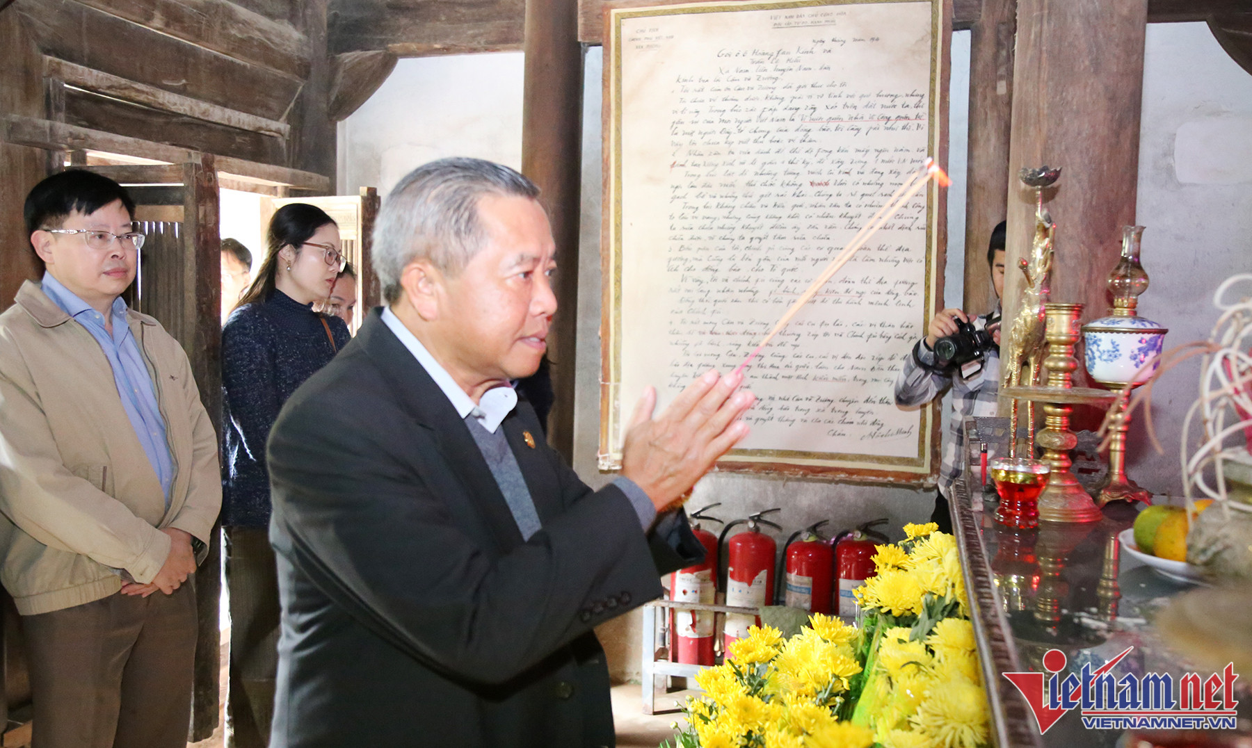Bộ trưởng Bộ Công nghệ và Truyền thông Lào thăm khu di tích Kim Liên
