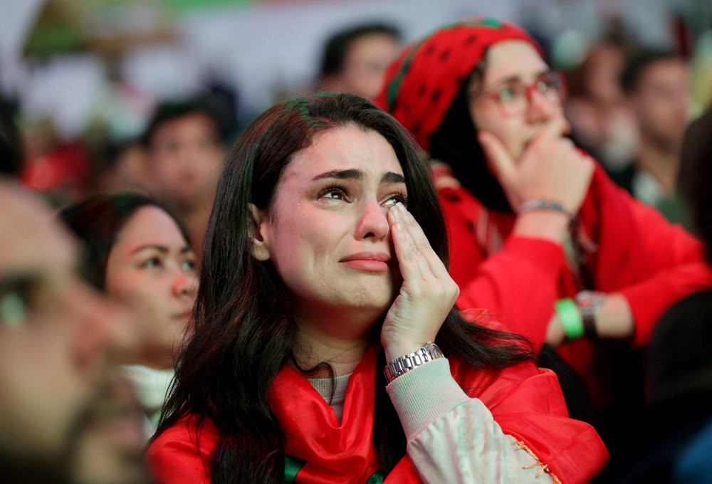 CĐV Maroc đẫm lệ vì đội nhà không thể viết tiếp kỳ tích