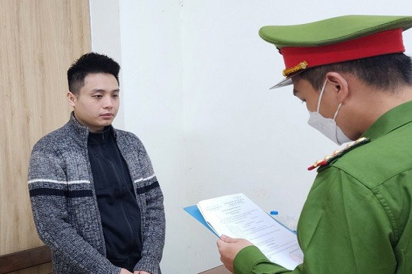 Bắt nhóm từ Hà Nội vào Đà Nẵng cho vay lãi suất hơn 300%