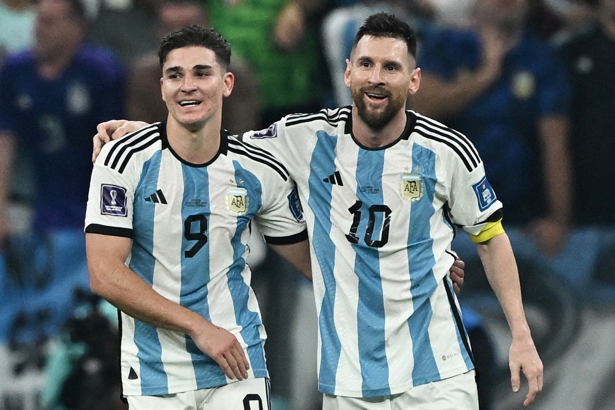 Argentina đấu Pháp: Julian Alvarez, điểm tựa để Messi nâng Cúp vàng