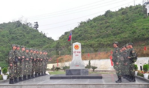 Chung sức làm cho đường biên giới Việt Nam-Lào trở thành đường biên giới phát triển