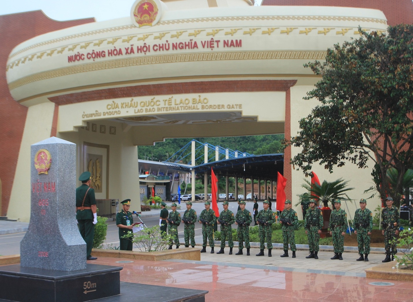 Xây dựng đường biên giới Lào-Việt Nam hòa bình, hợp tác, cùng phát triển năm 2022