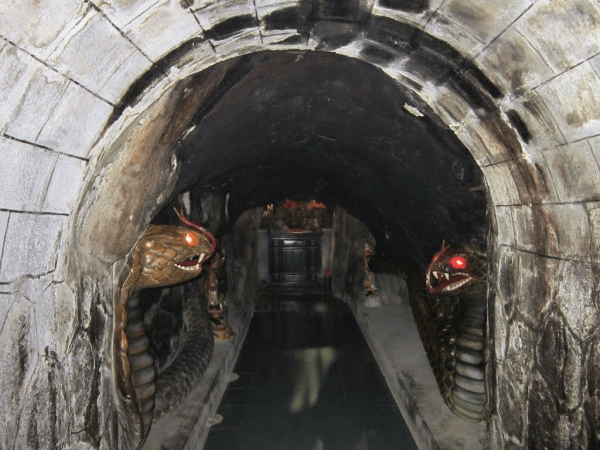 admiring three vietnamese pagodas hidden in caves picture 8