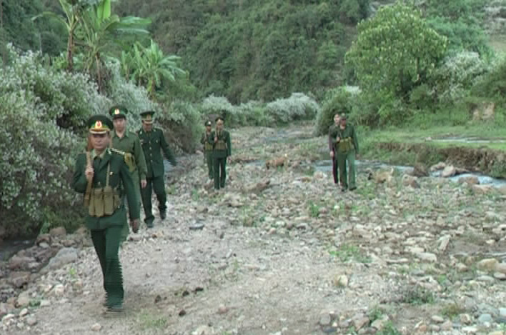 Bộ đội Biên phòng Điện Biên và Bộ Chỉ huy Quân sự Phong Sa Lỳ phối hợp tuần tra biên giới